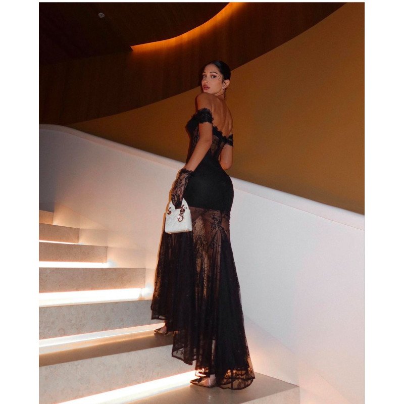 Discover the power of femininity