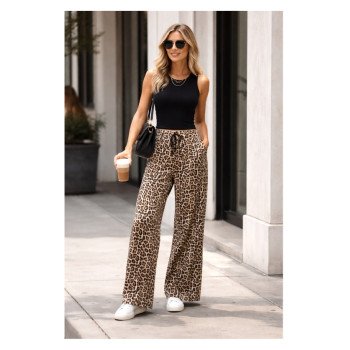 Suitable for going ot for coffee or even out for dinner